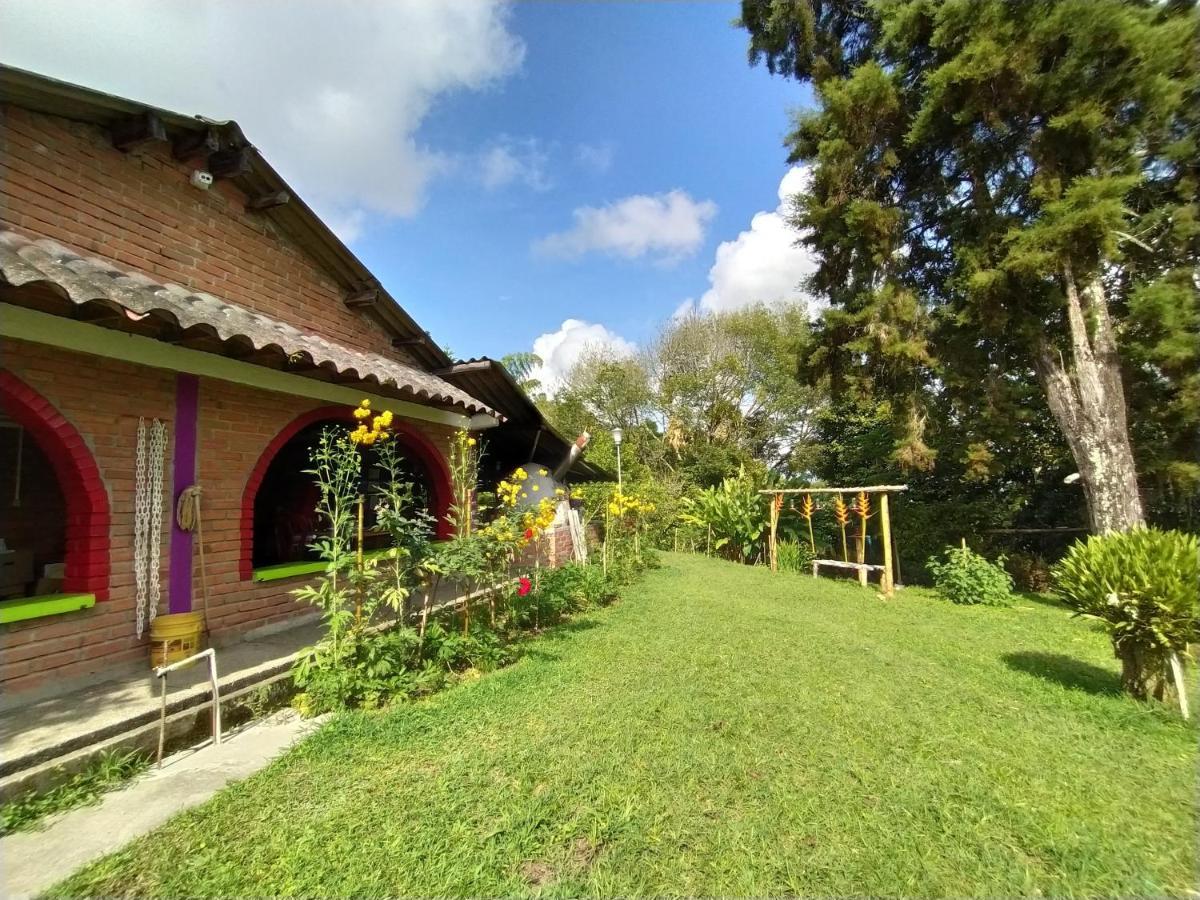 La Acuarela, Posada De La Monita Pereira Kültér fotó
